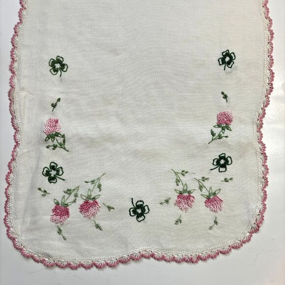 Shamrock Embroidered Linen Dresser Scarf Runner Lace Cottage Core Granny Vtg - Picture 1 of 6